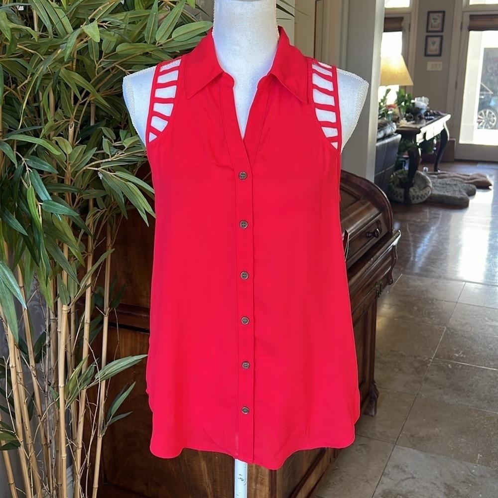 BCX ladies sleeveless button-down top, NWT size medium red - Picture 3 of 11